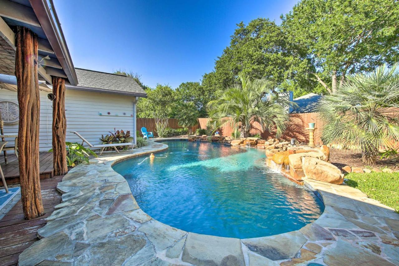 Peaceful San Antonio Oasis With Private Pool And Grill Villa Exterior photo